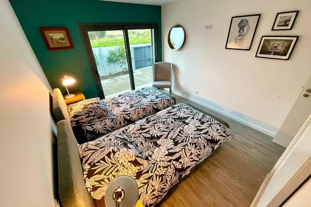 New And Modern 3 Bedroom Villa With Private Heated Pool Near Nazare Sao Martinho do Porto Bagian luar foto