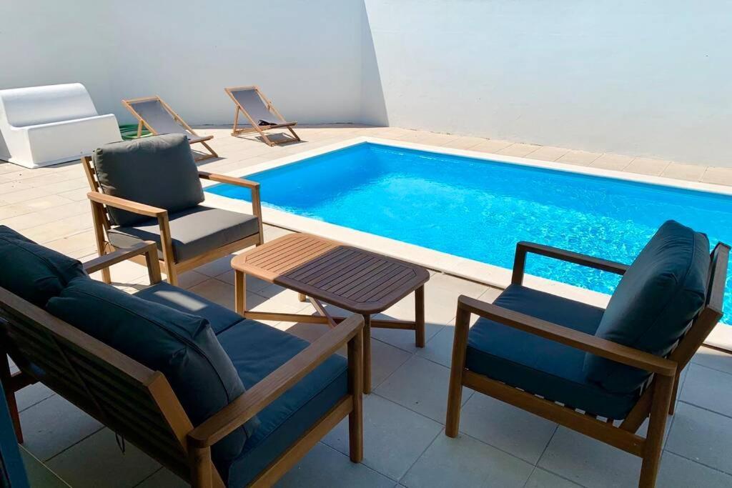 New And Modern 3 Bedroom Villa With Private Heated Pool Near Nazare Sao Martinho do Porto Bagian luar foto